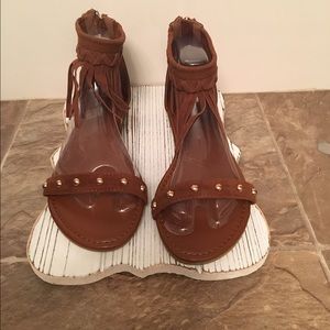 NWT vanity bamboo fringe gladiator sandal