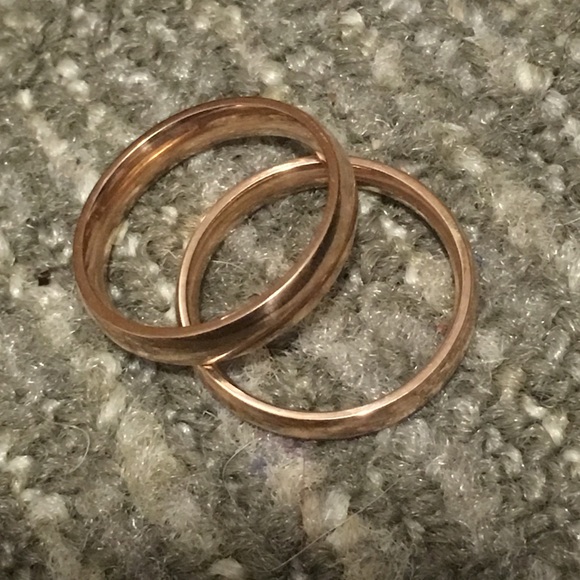 Pair of gold wedding band