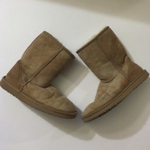Ugg Boots size 6 Ugg Boots size 6