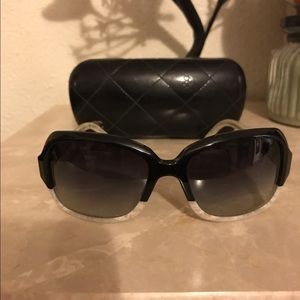 Chanel sunglasses 😎