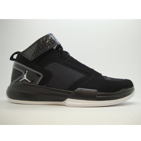 NIKE AIR JORDAN BCT MID RETRO sz 8.5