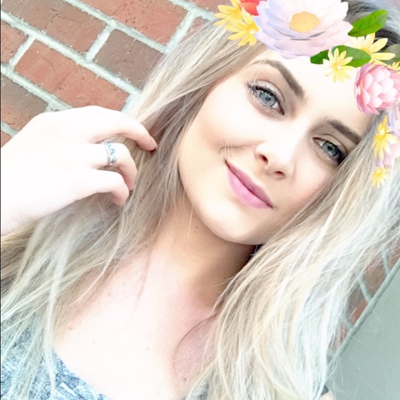 Meet your Posher, Anna - Picture 1 of 1