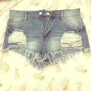 Forever 21 Festival short medium wash
