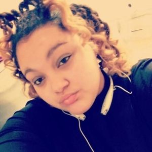 Meet your Posher, Alizè