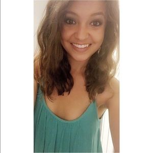 Meet your Posher, Brooke