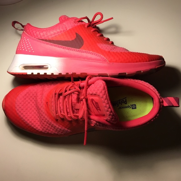 Nike Air Max Thea 🏃‍♀️🎀❤️
