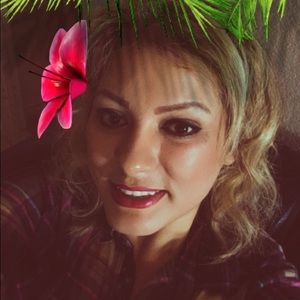 Meet your Posher, Armida