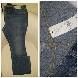 Women's size 4 skinny jeans