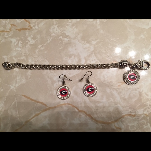 GA Bulldogs bracelet with matching earrings