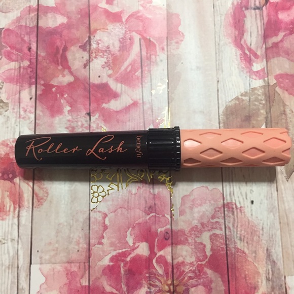 New Roller Lash Mascara (Full Size)