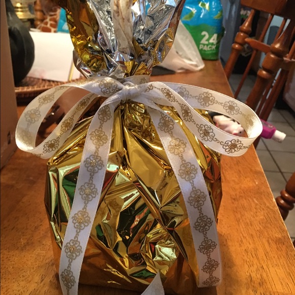 Meet your Posher, Christine - Picture 2 of 3