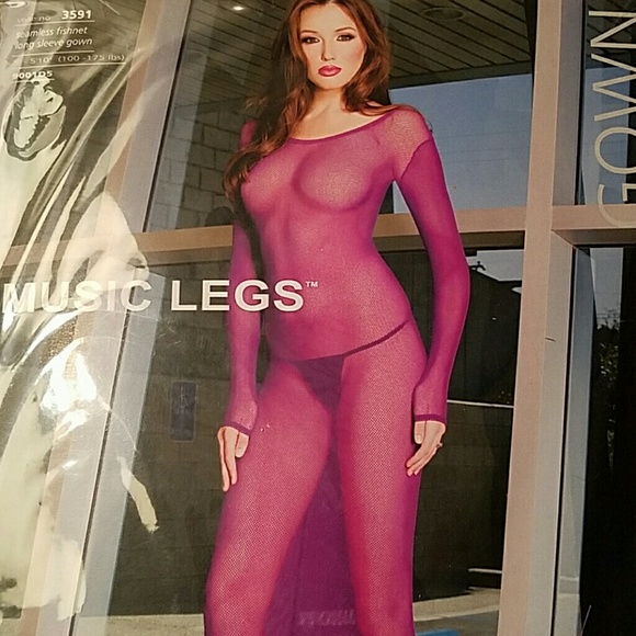 Music legs seamless fishnet long sleeve gown