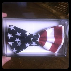 Bow tie Red White Blue NWT