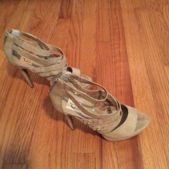 Dolce Vita Nude Heels