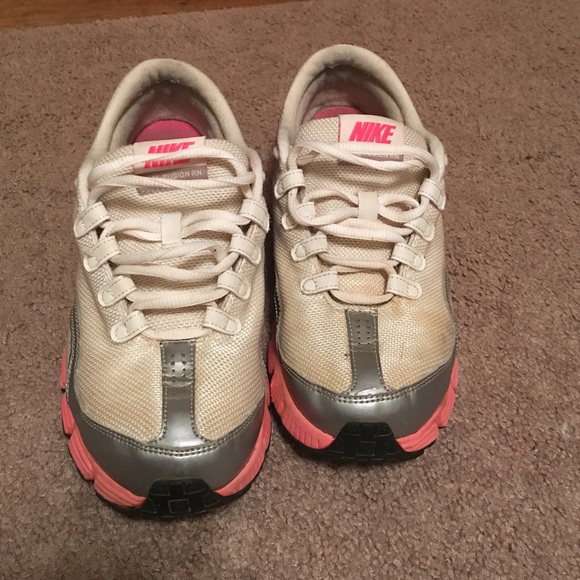 Women's 9.5 Nike dual fusion - Picture 2 of 4