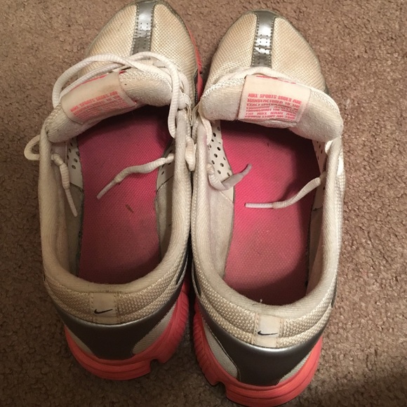 Women's 9.5 Nike dual fusion - Picture 3 of 4