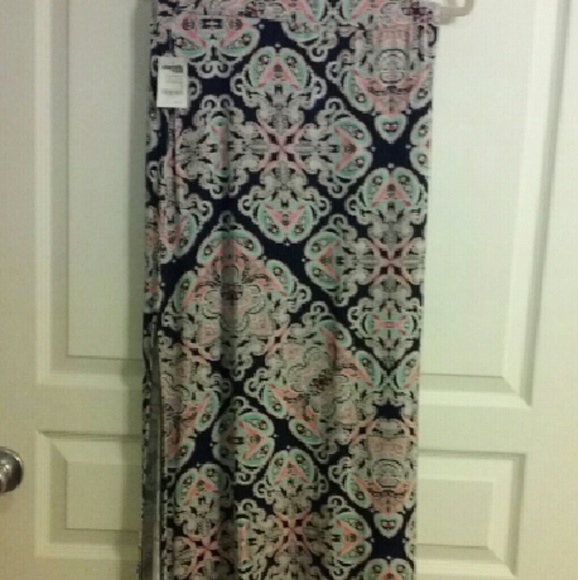 NEW! Charlotte Russe-Maxi Skirt