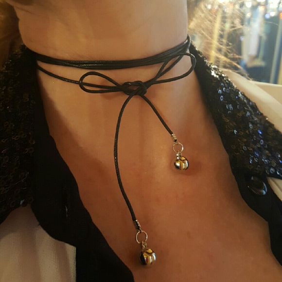 Bow Tie Necklace choker - Picture 2 of 4