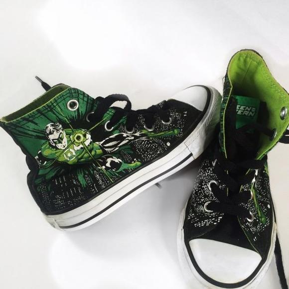 Green Lantern Converse high tops!