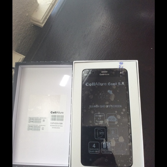 Phone - Picture 2 of 3