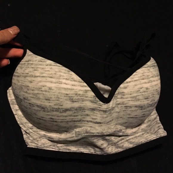PINK VS bra(: