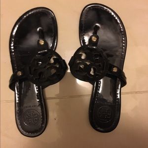 Tory burch sandals, can fit a size 3.5