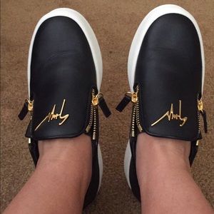 Meet your Posher, Marian