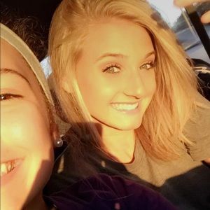 Meet your Posher, Leah