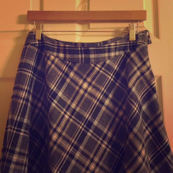 Joneswear size 4 plaid midi skirt