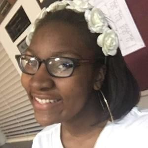 Meet your Posher, Desiree