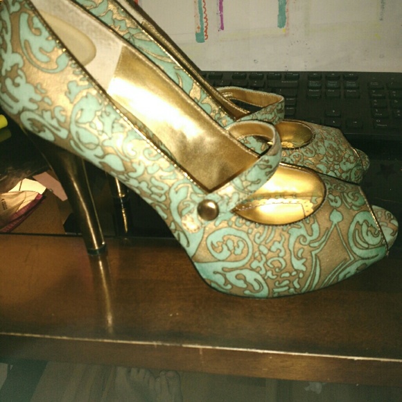 Hale Bob Heels size 10m