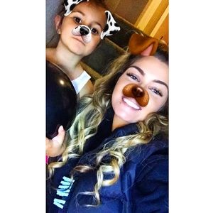 Meet your Posher, Becca