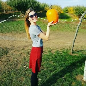 Meet your Posher, Emily