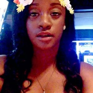 Meet your Posher, Tavia