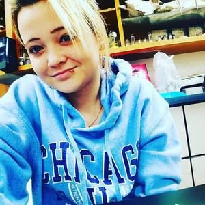 Meet your Posher, Kendra