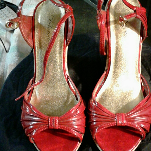 Delicious  red patent leather shoes