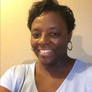 Meet your Posher, Genia