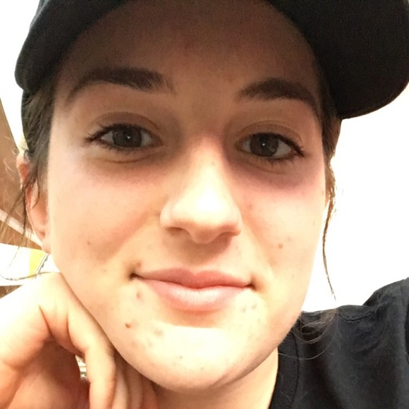 Meet your Posher, Allison - Picture 1 of 1