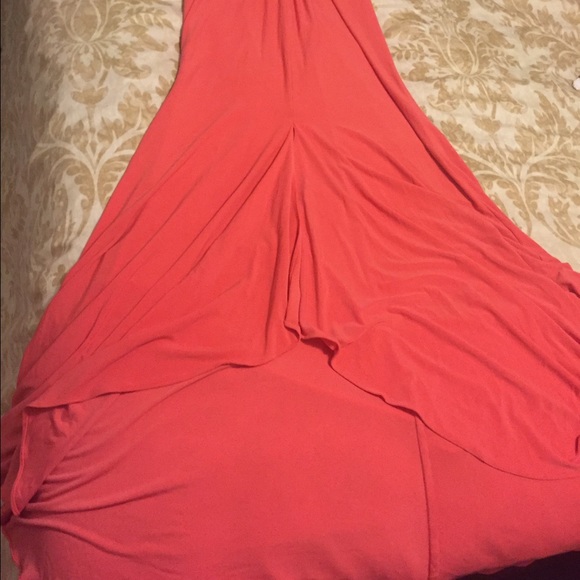 Halter gown - Picture 2 of 4