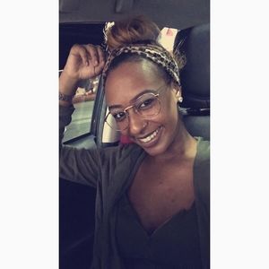 Meet your Posher, Bree