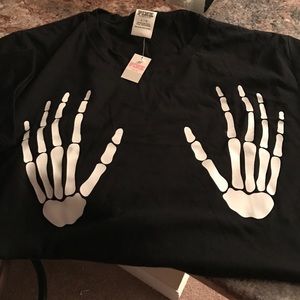 Vs PINK Halloween shirt !