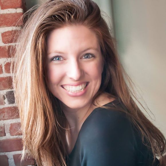 Meet your Posher, Melissa - Picture 1 of 4