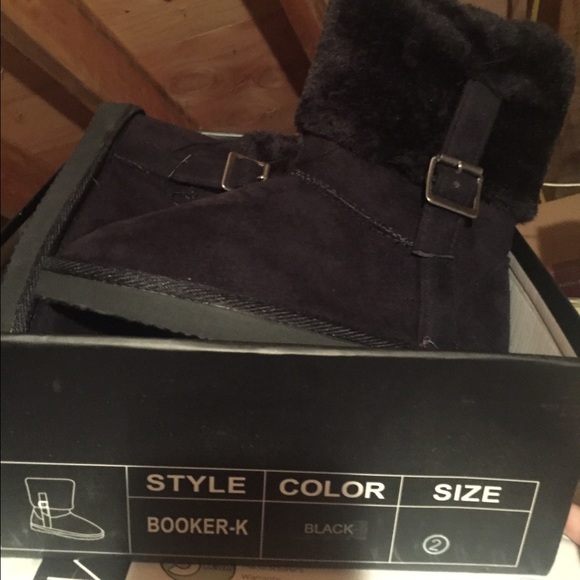 Girls boots