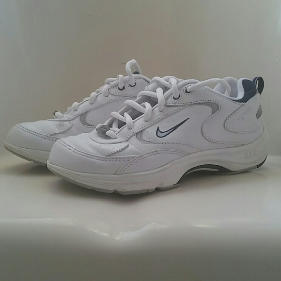 Nike Air women's sneakers great condition