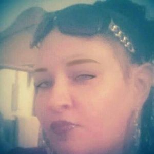 Meet your Posher, Karis