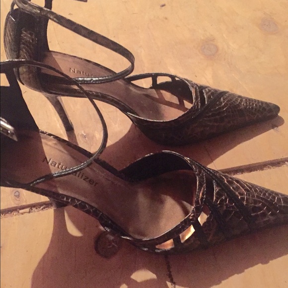 Snake pattern heels