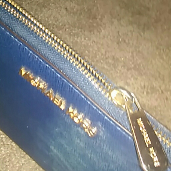 Michael Kors Navy Blue Jet Set Wallet - Picture 3 of 3