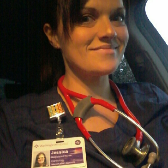 Meet your Posher, Jessica - Picture 2 of 3