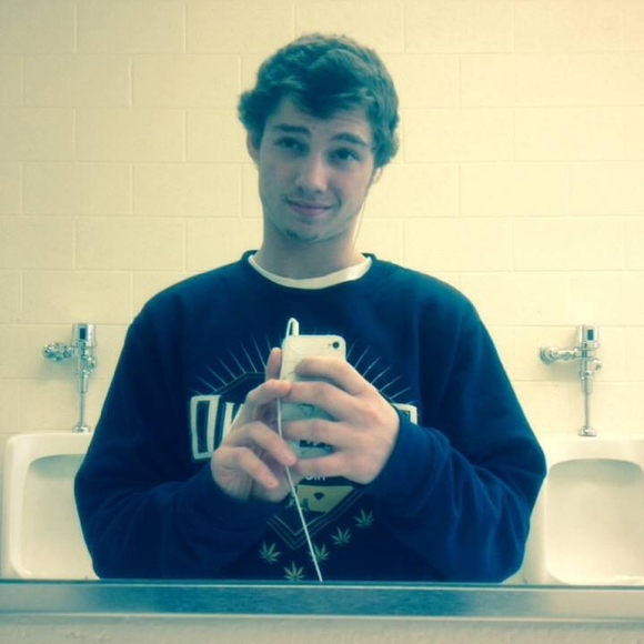 Meet your Posher, Justin - Picture 1 of 1