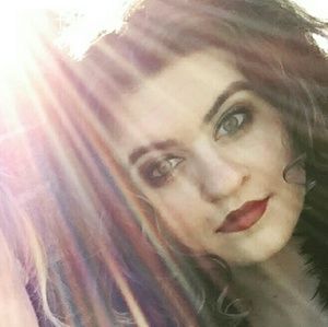 Meet your Posher, Angelina